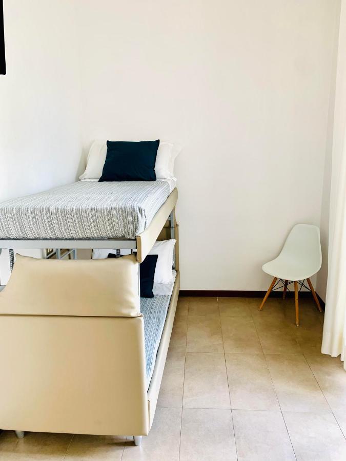 Hotel Mon Pays Римини Екстериор снимка