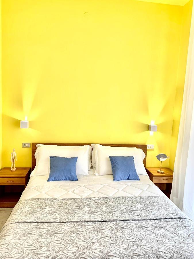 Hotel Mon Pays Римини Екстериор снимка